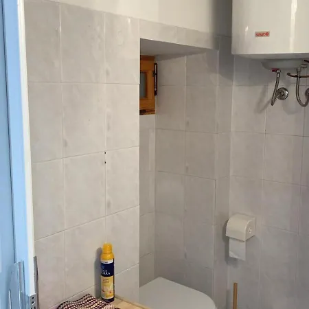 La Scogliera Apartment *